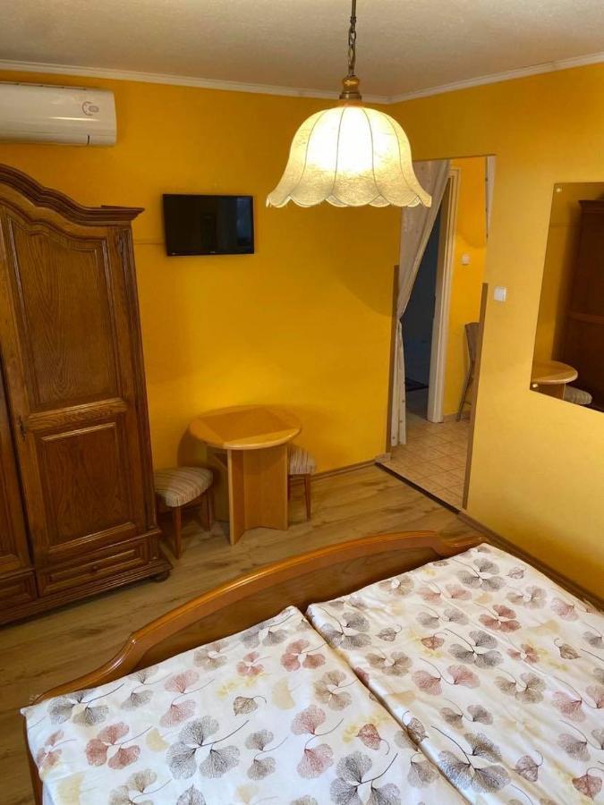 Fodor Haz Apartment Gyenesdias Bagian luar foto
